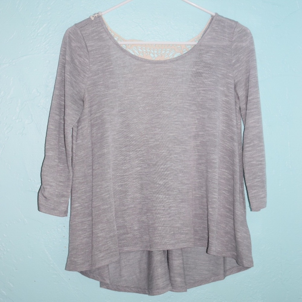 3/4 sleeve blouse w/ lace back
